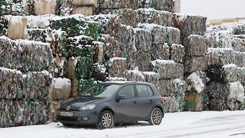 Из бутылок сливают отходы // Переработчики ПЭТ прогнозируют сокращение рынка вторичного сырья на 3040%