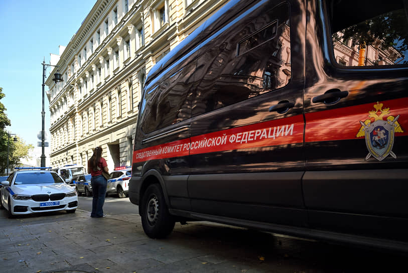 Сотрудники правоохранительных органов у офиса ООО «Вайлдберриз» (18 сентября 2024 года)