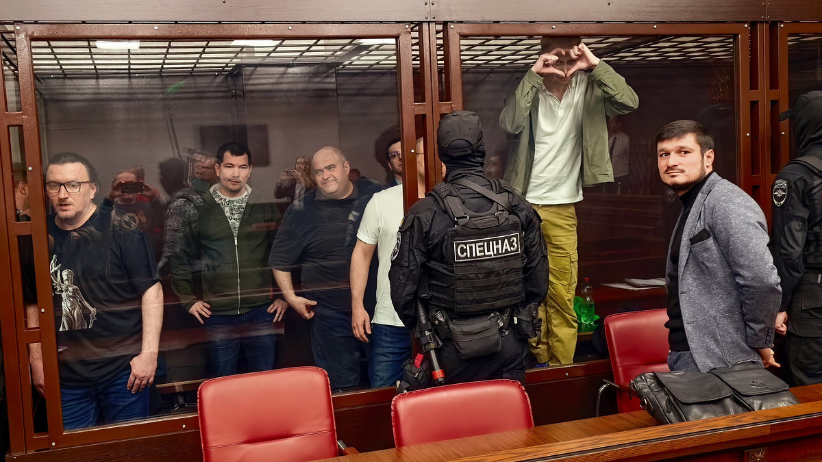 Восемь пожизненных на Крымском мосту