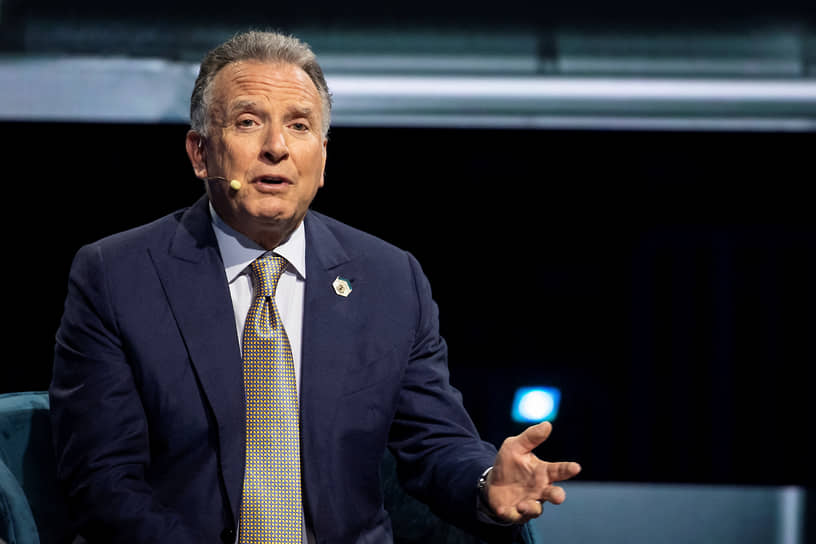 Спецпосланник президента США Стив Уиткофф призвал Украину, вместо того чтобы просить у США «горстку ракет» Tomahawk, добиваться от Вашингтона отсрочки уплаты торговых пошлин на десять лет, чтобы дать «мощный импульс ее экономике» после достижения мира