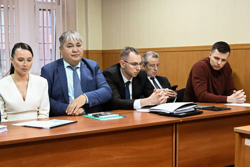 Валерия Чекалина (слева) в суде вину не признала, а ее бывший муж Артем Чекалин (справа) согласился с обвинением частично