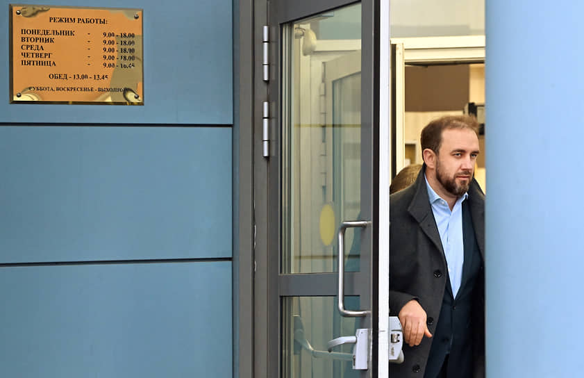 Сергей Резонтов от отбывания срока освобожден, но ущерб потерпевшей стороне возместить обязан