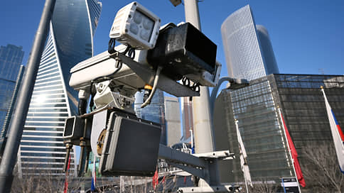 Судьи недовольны неразборчивостью дорожных камер // В Совфеде обсудили, как защитить должностных лиц от автоматических штрафов