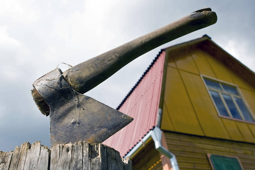 Авторы законопроекта надеются, что новый порядок заставит владельцев домов соблюдать нормативы, в том числе о трехметровых отступах от заборов