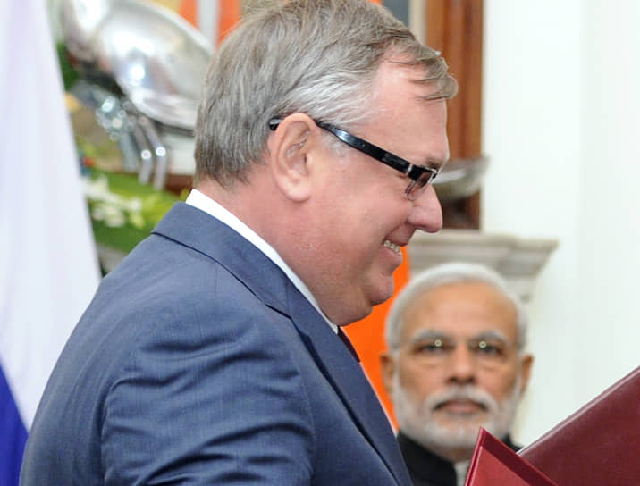 Глава ВТБ Андрей Костин предложил способ оживить «зависшие рупии» 