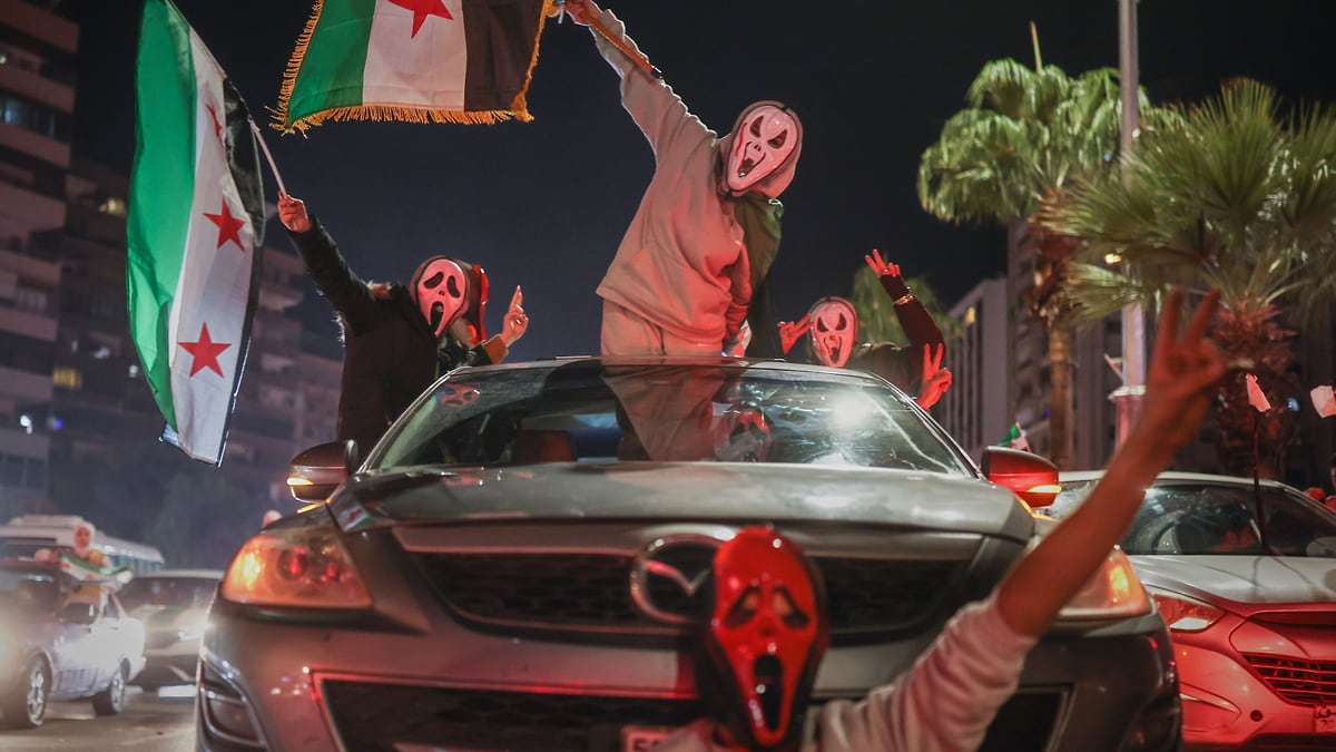 Аш-Шараа цвета хаки