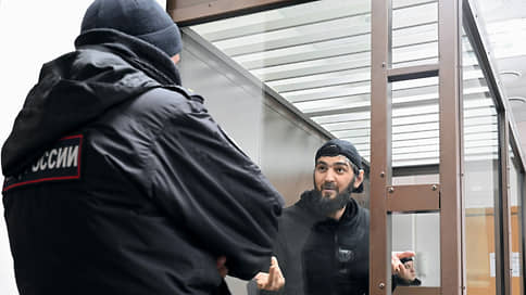 Боец MMA проиграл следователю // Обвиняемый в осквернении памятника ветеранам МЧС отправлен под арест