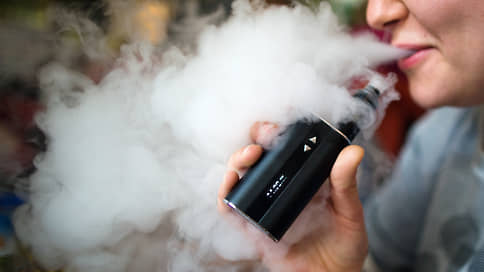 Никотин выдавливают по капле // Началась работа над запретом на продажу вейпов