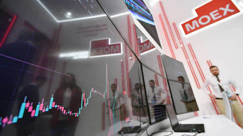 Устойчивый минус // Индекс IMOEX снизился на 1,5%, но остался выше 2700 пунктов