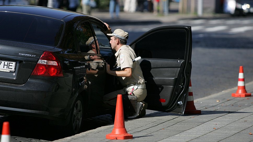 В ГАИ вплотную подошли к тому, чтобы украинские автолюбители поменяли свои права на новые