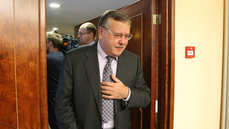 Анатолий Гриценко не стал сдерживать свой внутренний порыв и вышел из фракции «Батькивщина»