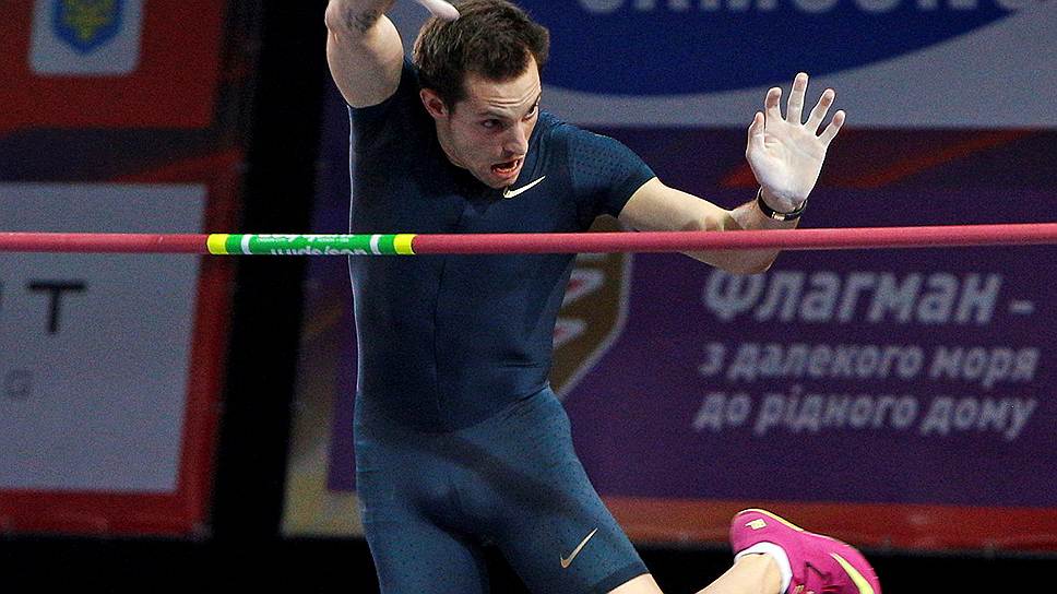 Французский прыгун с шестом Рено Лавиллени (Renaud Lavillenie) на турнире &quot;Звезды шеста&quot; в Донецке побил мировой рекорд, установленный Сергеем Бубкой в 1993 году.