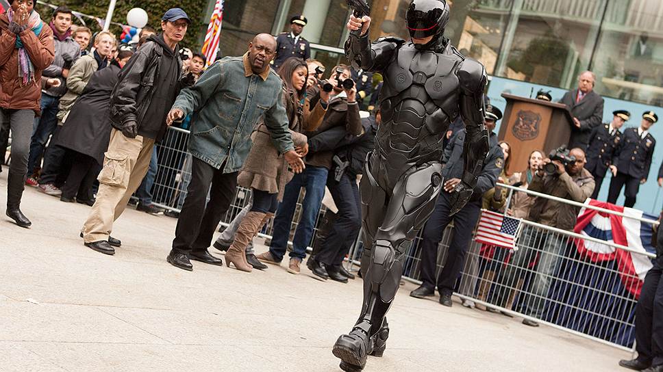 Кадр из фильма &quot;РобоКоп&quot; (RoboCop) режиссера Жозе Падильи (Jos&amp;#233; Padilha), США, 2014.