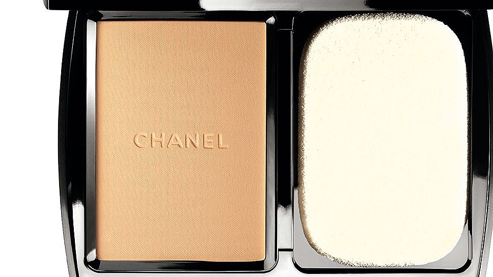 Chanel Vitalumiere Compact
Douceur 