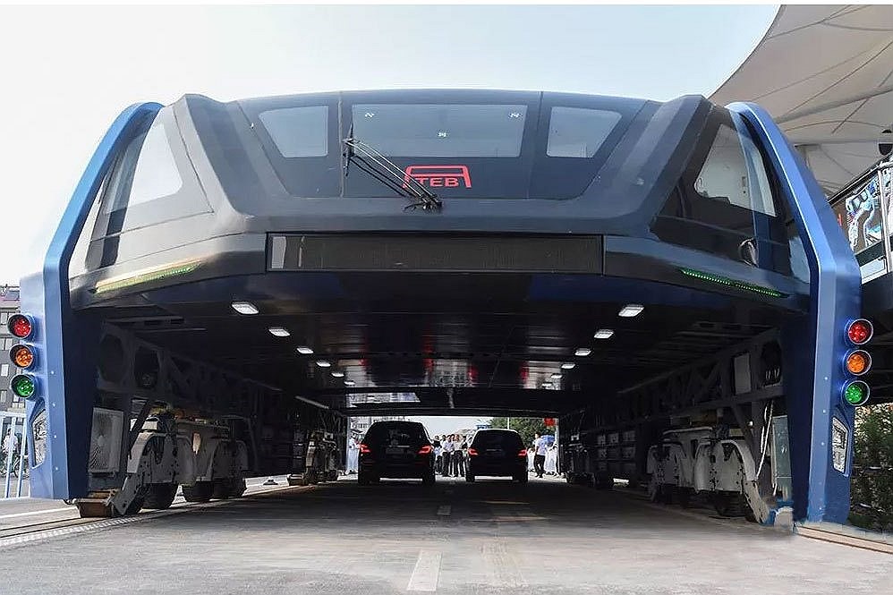 Transit Elevated Bus