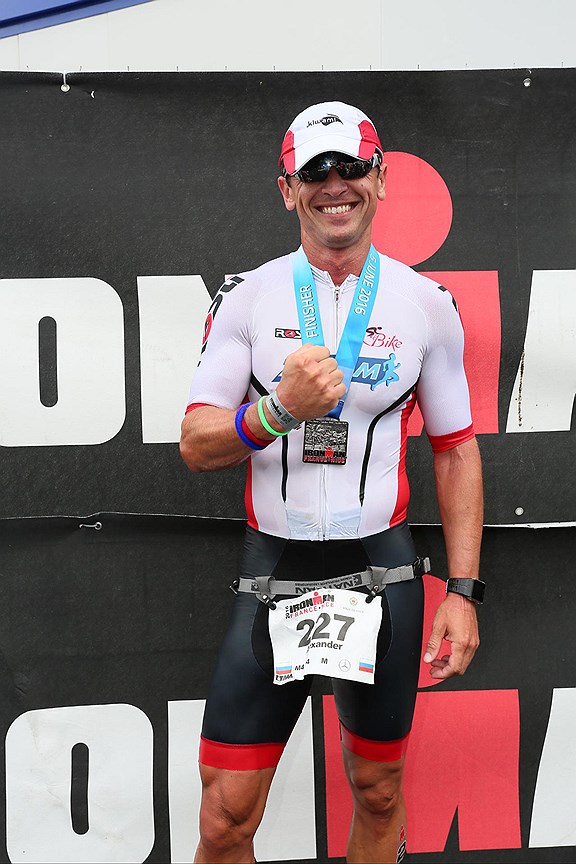 Александр Жуков во время соревнований Ironman в Ницце