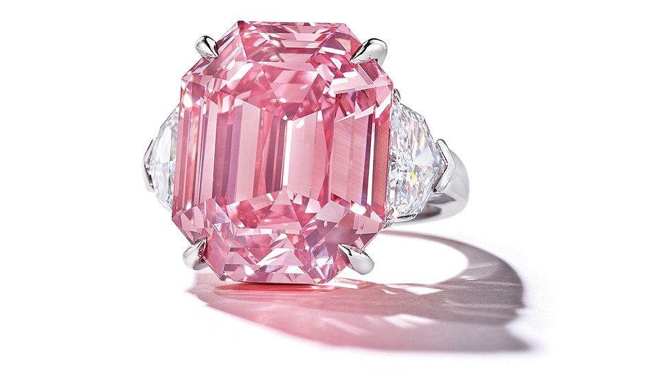 Christie’s Magnificent Jewels: лот 311, бриллиант Pink Legacy из коллекции семьи Оппенгеймер, 18,96 карат,  цвет Fancy Vivid Pink, чистота VS1, тип IIa; эстимейт CHF 30-50 млн, продано за CHF 50,375 млн