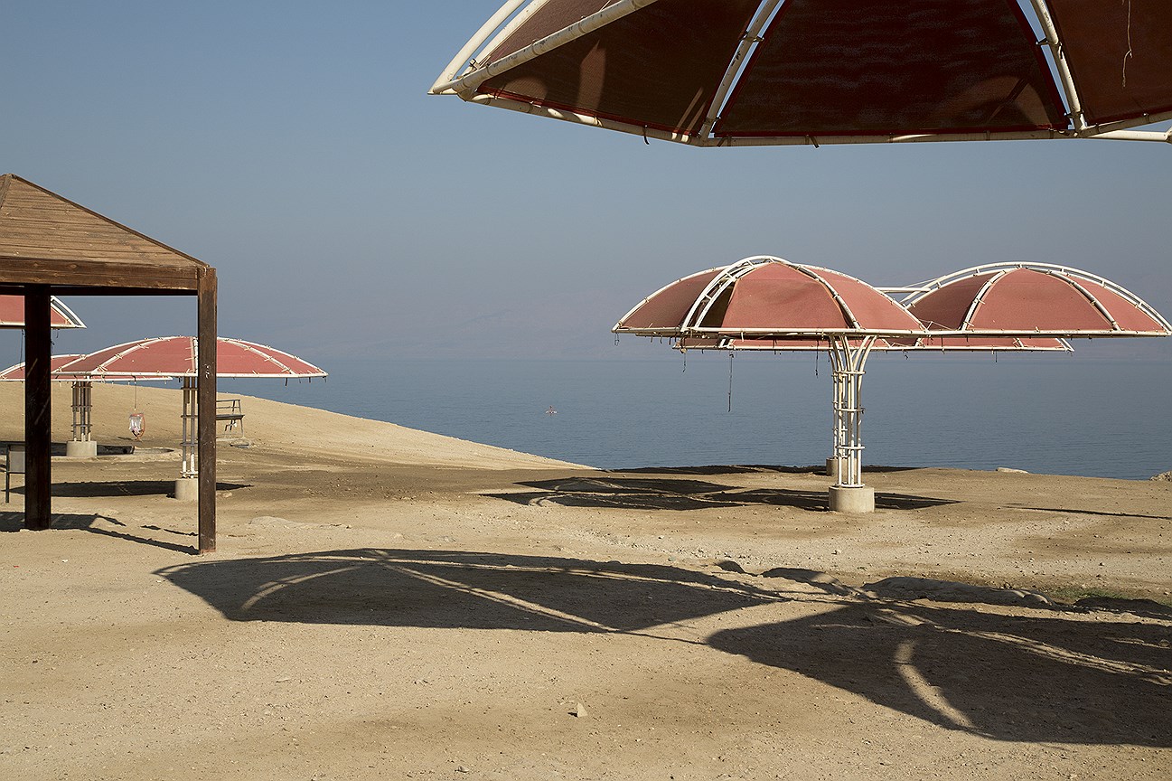 Художник: Тим Парщиков Название: Israel Dead Sea [625]. From the Dead Time series Год: 2013 Техника: Пигментная печать, накатка на плексиглас Размер: 110 x 165 см Тираж: 4/5 + 1 A.P. Стоимость: 7 500 € / 8 500 $ 
