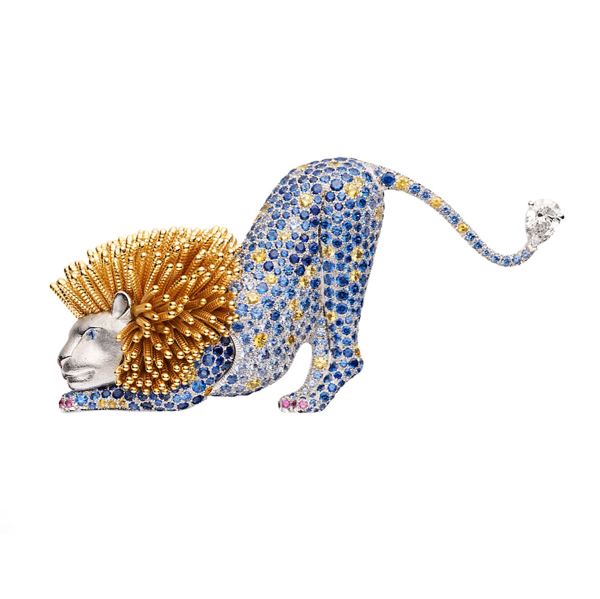 Chaumet, брошь Lion, белое и желтое золото, сапфиры, бриллиант