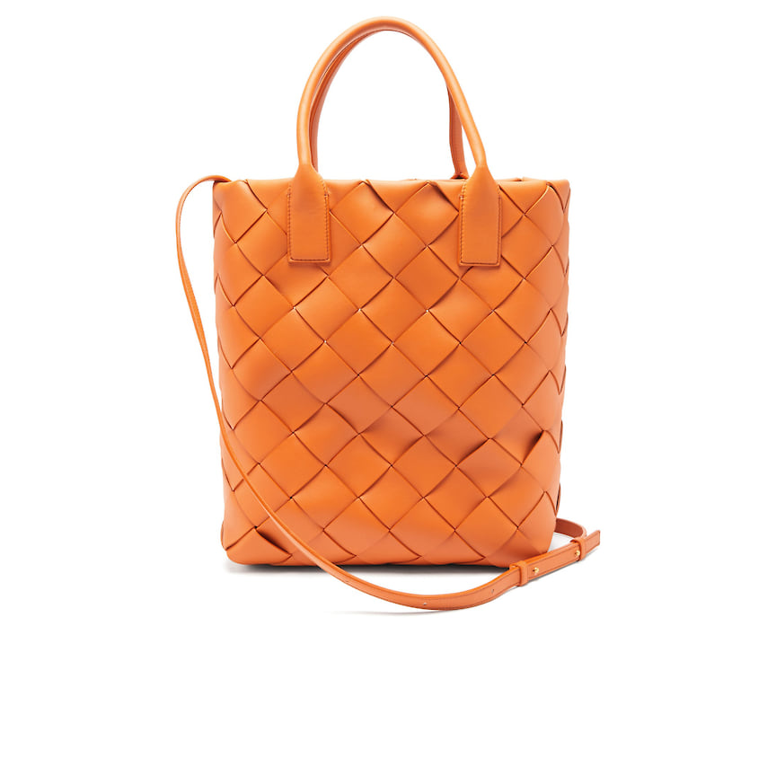 Bottega Veneta, сумка-тоут, 242 035 руб, matchesfashion.com