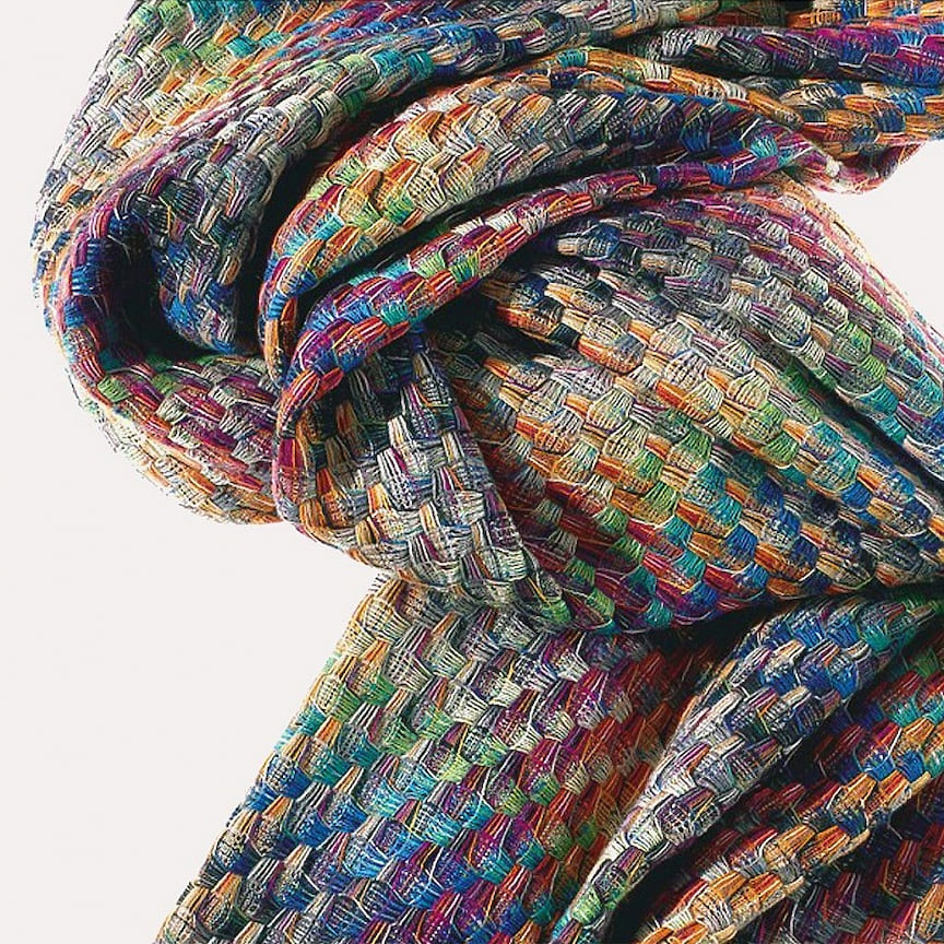 Missoni Home, плед, 34 080 руб, shop.galerie46.com