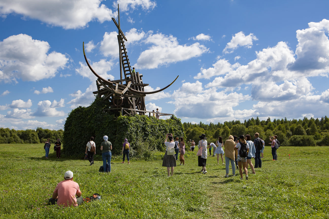 Позолоченный телец, Василий Щетинин, Архстояние 2009