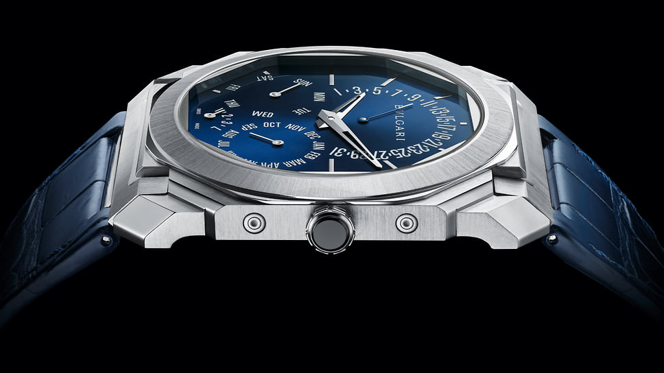 Часы c вечным календарем Bvlgari Octo Finissimo Perpetual Calendar в платиновом корпусе