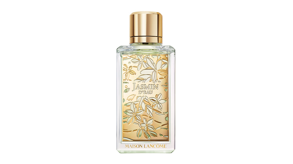 Lancome, парфюмерная вода Jasmin d’Eau. Ноты: абсолю жасмина, белый персик, мускус, слива, мох и пачули.