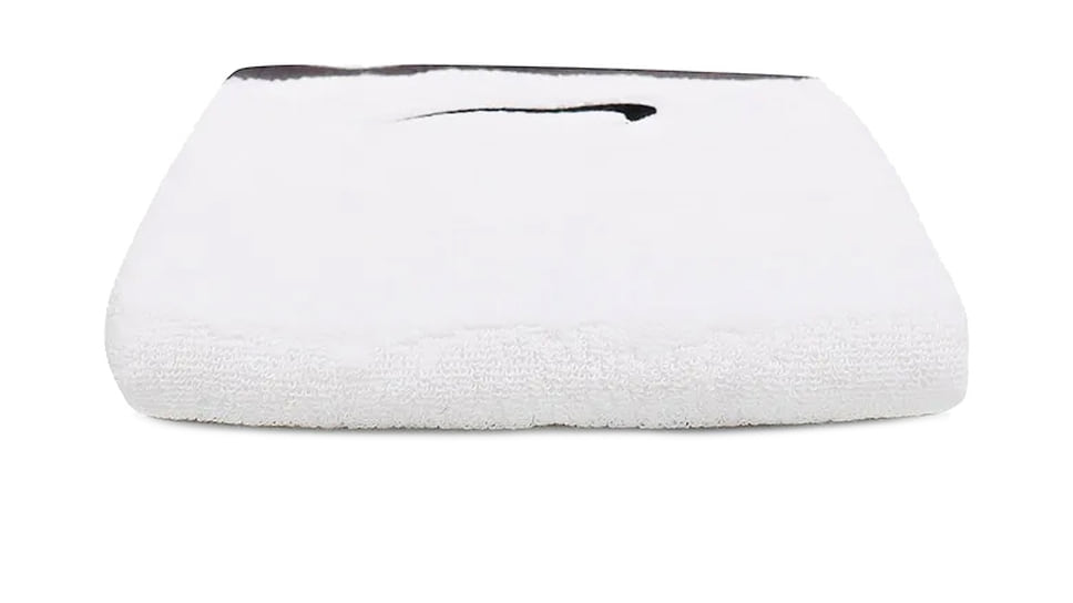 Nike, Полотенце Fundamental Towel, 35х80 см, 2 990 руб.