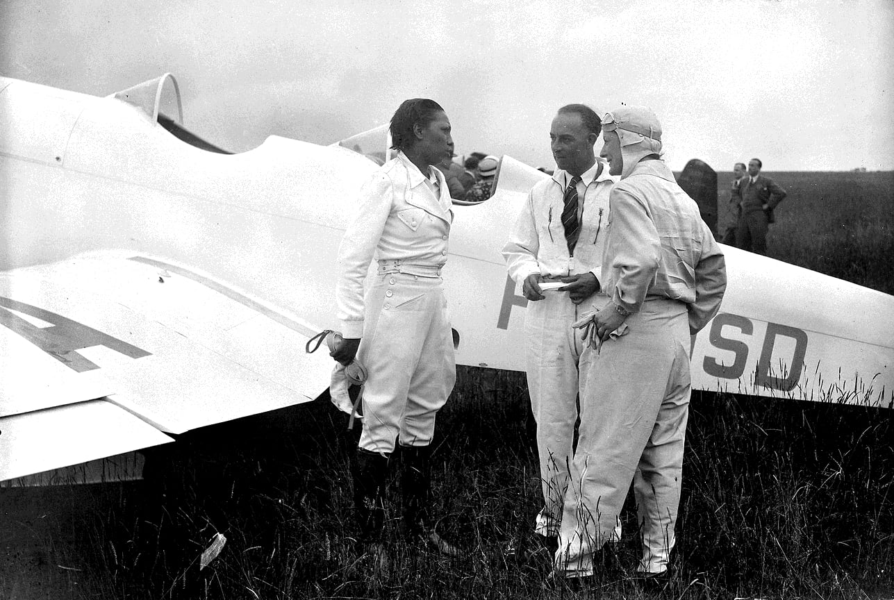 Жозефина Бейкер на выставке автомобилей &quot;concours d&#39;elegance&quot; в Европе, 1935 год. 