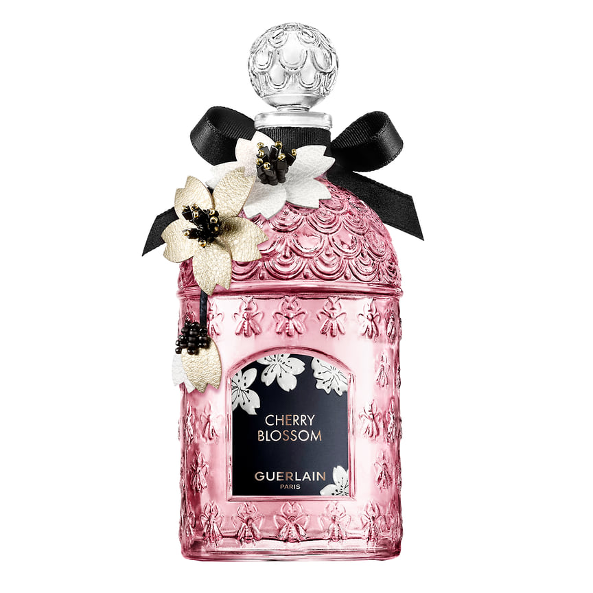 Guerlain, парфюмерная вода Cherry Blossom, созданная совместно с японским ателье вышивки Kyoko Creation, коллекционное издание. Цена: 58 000 руб.