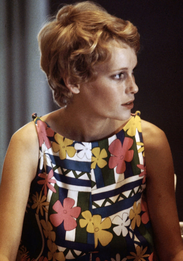 Миа Ферроу, 1976