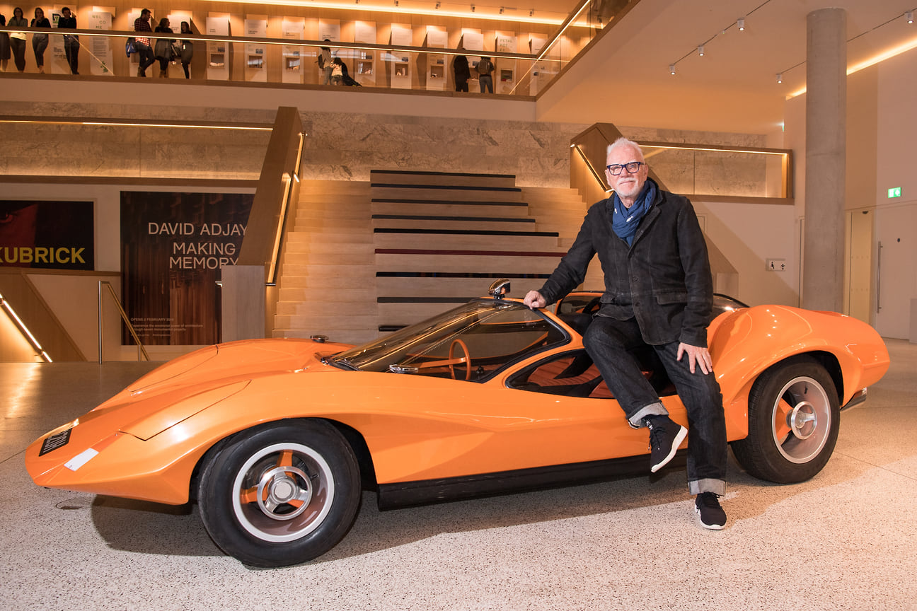 Общее состояние Малкольма Макдауэлла оценивается примерно в $45 млн
&lt;br>На фото: с автомобилем Probe 16, участвовавшим в съемках фильма «Заводной апельсин», 2019 год 