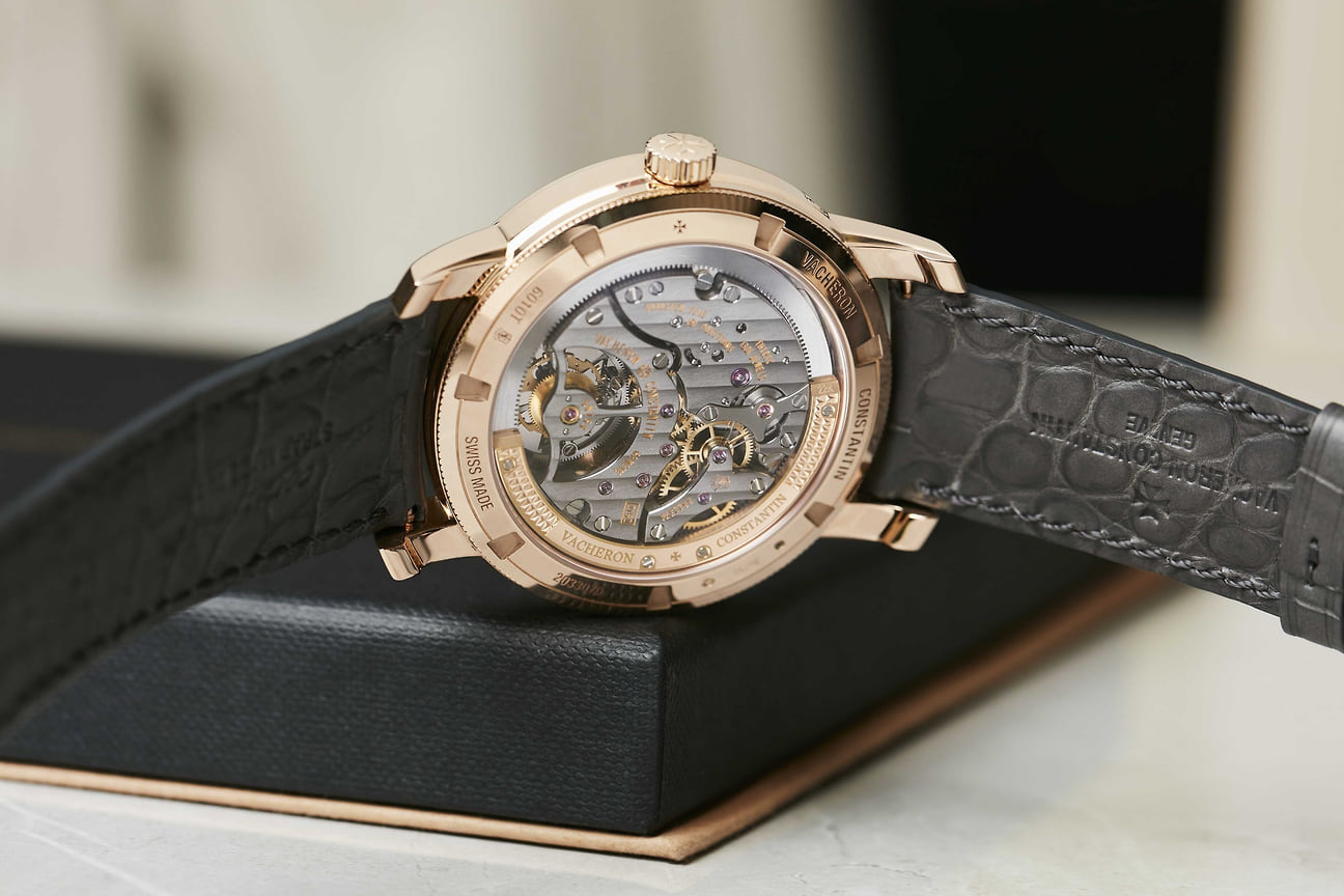 Внутренняя сторона часов Vacheron Constantin Traditionnelle Tourbillon Retrograde Date Openface