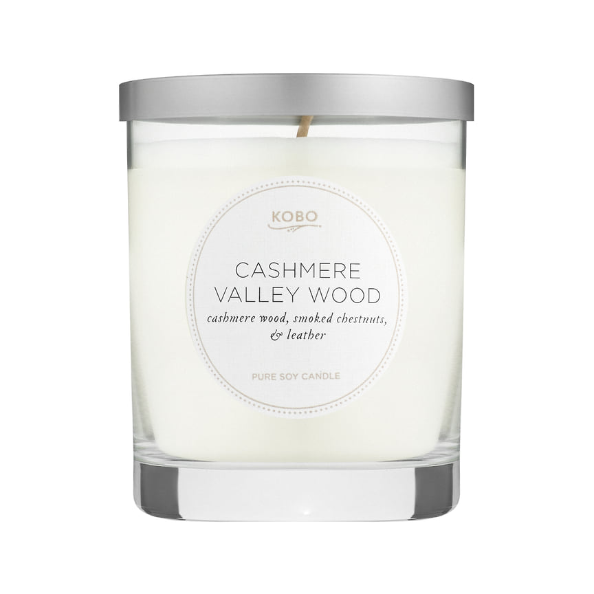 Kobo, аромасвеча Cashmere Valley Wood из коллекции Natural Math. Ноты: Кашемировое дерево, сандал, амбра, ваниль, жареные каштаны, кожа. (в Foam).