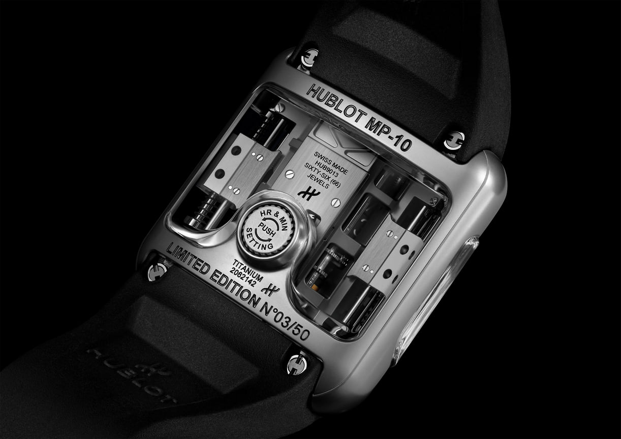 Внутренняя сторона часов Hublot MP-10 Tourbillon Weight Energy System