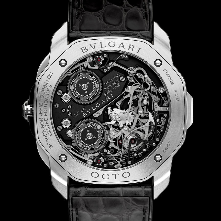 Внутреняя сторона часов Bvlgari Octo Roma Grande Sonnerie Tourbillon