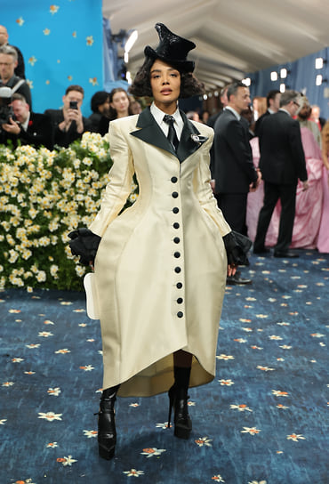 Тесса Томпсон в Prabal Gurung
