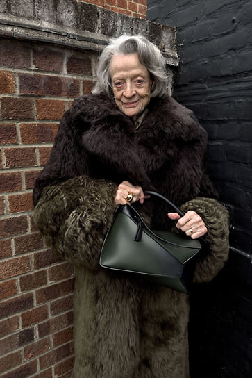 Актриса Мэгги Смит в рекламной кампании Loewe