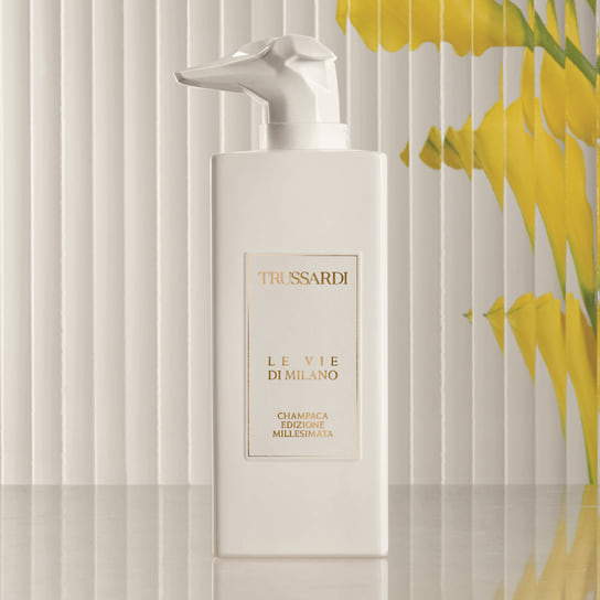 Trussardi, парфюмерная вода Champaca Eau de Parfum Intense. Ноты: ваниль, цветки лимона, магнолия, фрезия, фундук, карамельное пралине