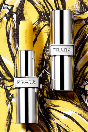 Банановый блеск для губ Prada beauty