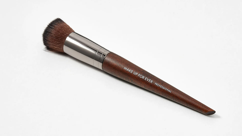 Make Up Forever, кисть для нанесения румян