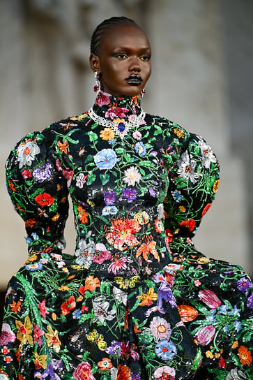Ачол Куир в Gucci