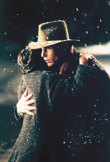 Кадр из фильма «Заснеженные кедры», 1999 год
