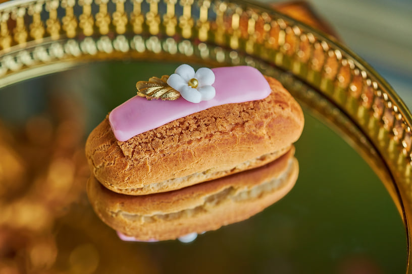 Ягодный эклер