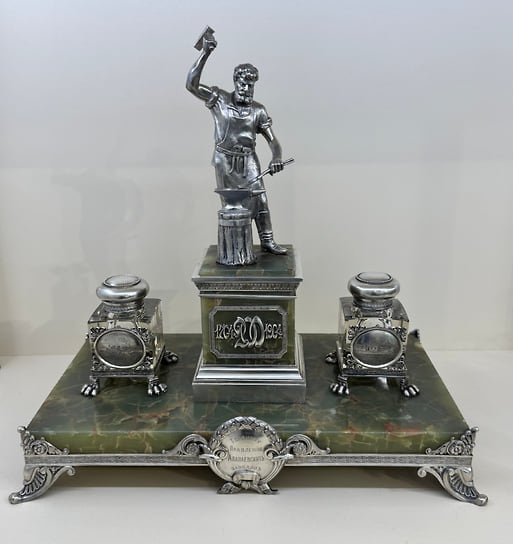 Письменный прибор к 200-летию Алапаевских заводов