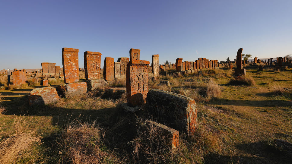Древние армянские хачкары
