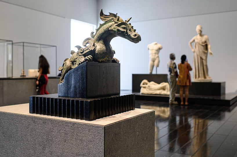 Выставочный зал Лувр Абу-Даби