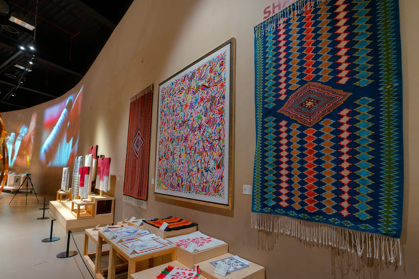 Крепость Каср Аль-Хосн, исторический музей, дом ремесел