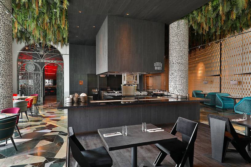 Ресторан Garage в отеле W на острове Яс